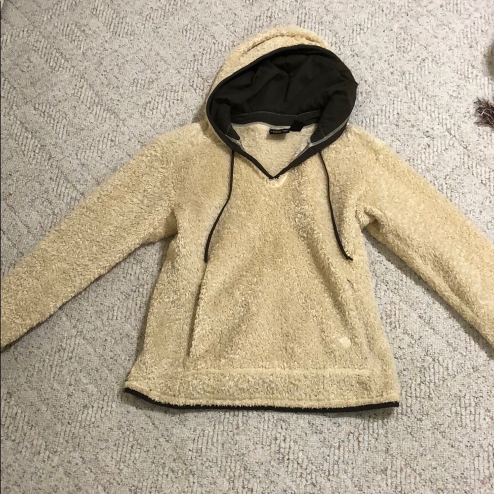 Mountain Hardware Cozy Pullover